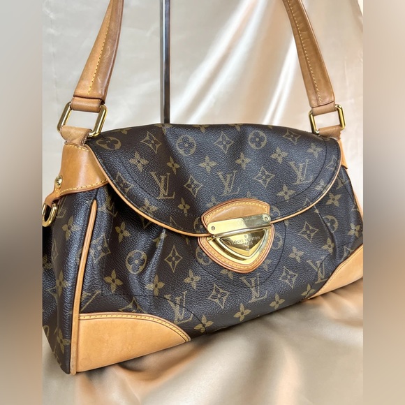 Louis Vuitton Beverly MM Shoulder Bag - Picture 5 of 15